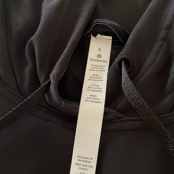 Lululemon: Twisted and Tucked Pull-Over Hoodie - Picture 9 of 10